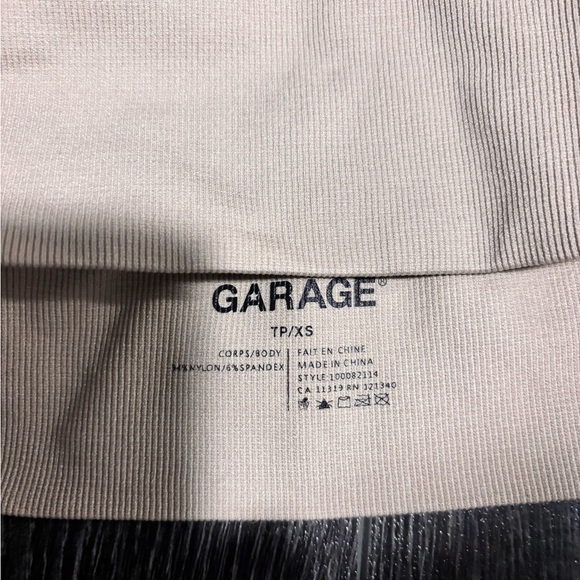 Extra small garage tan crop top - Picture 2 of 4